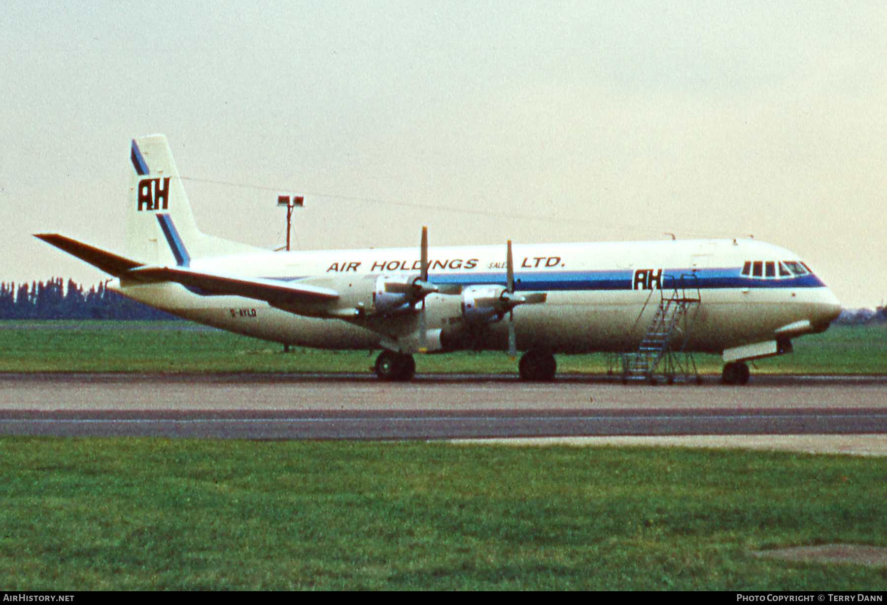 Aircraft Photo of G-AYLD | Vickers 952F Vanguard | Air Holdings | AirHistory.net #439614