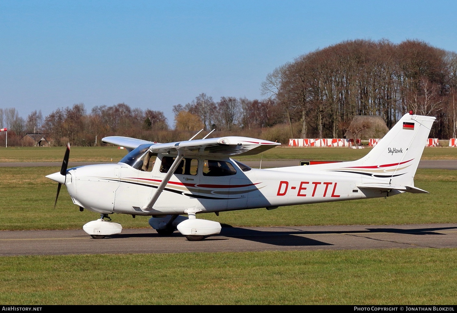 Aircraft Photo of D-ETTL | Cessna 172R Skyhawk II | AirHistory.net #439627