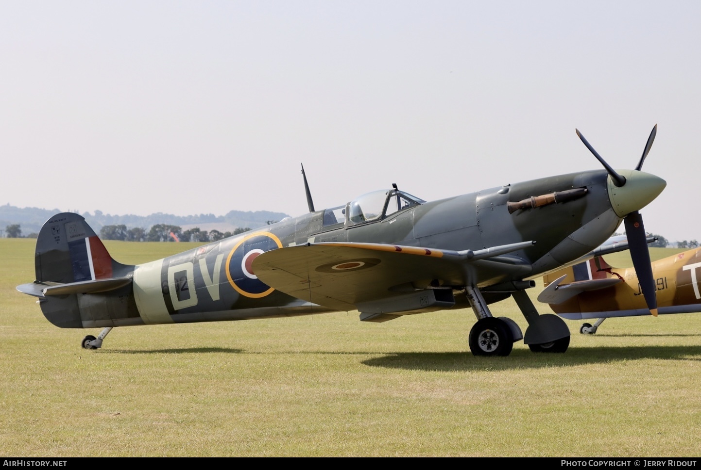 Aircraft Photo of G-IBSY / EE602 | Supermarine 349 Spitfire LF5C | UK - Air Force | AirHistory.net #439632