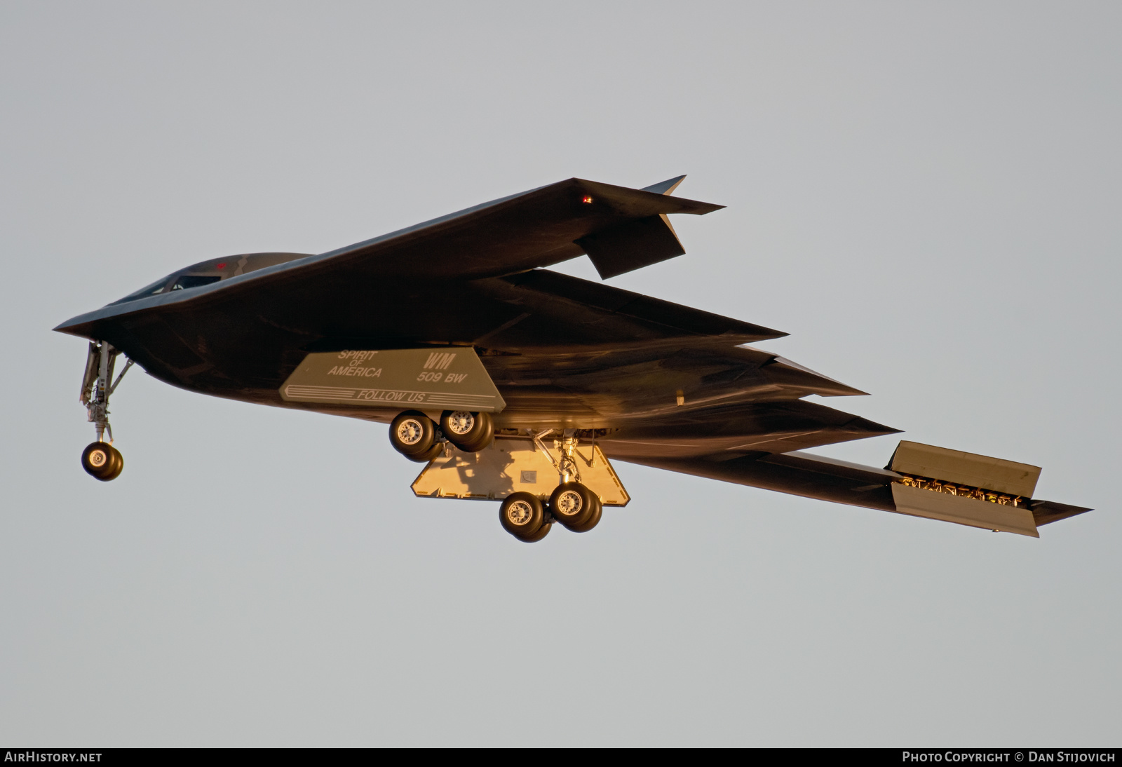 Aircraft Photo of 82-1066 / AF82-1066 | Northrop Grumman B-2A Spirit | USA - Air Force | AirHistory.net #439704
