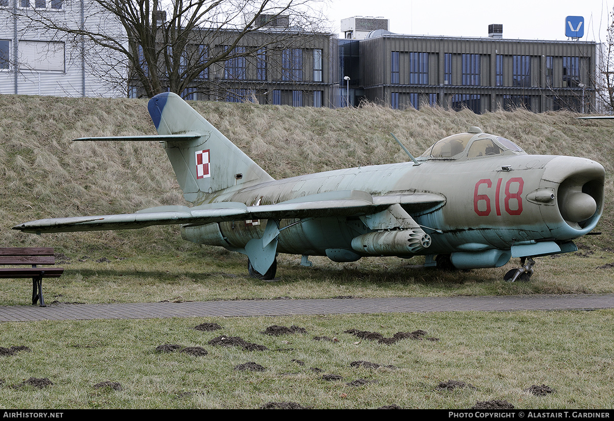 Aircraft Photo of 618 | PZL-Mielec Lim-6MR | Poland - Air Force | AirHistory.net #439742