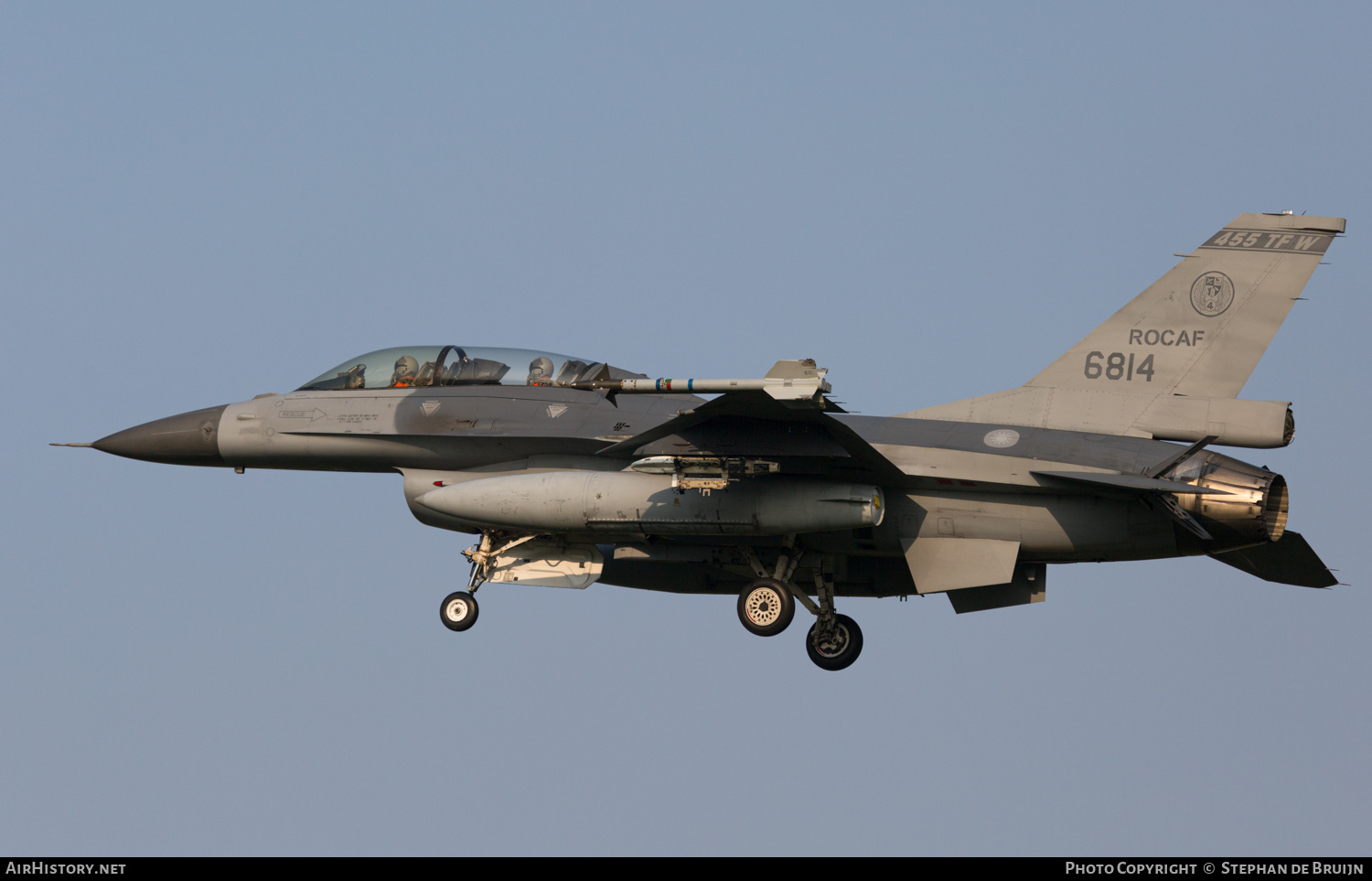 Aircraft Photo of 6814 | General Dynamics F-16B Fighting Falcon | Taiwan - Air Force | AirHistory.net #439822