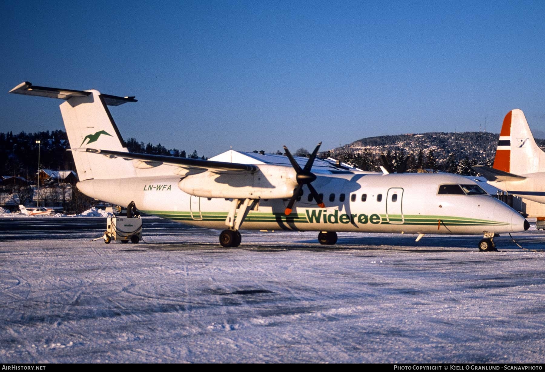 Aircraft Photo of LN-WFA | De Havilland Canada DHC-8-311 Dash 8 | Widerøe | AirHistory.net #439845