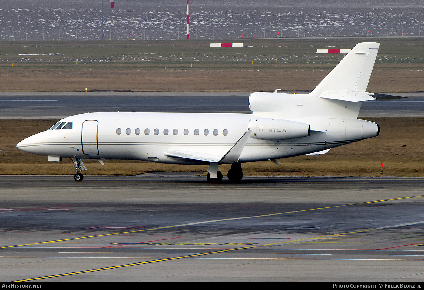 Aircraft Photo of M-ATEX | Dassault Falcon 900EX EASy | AirHistory.net #439890