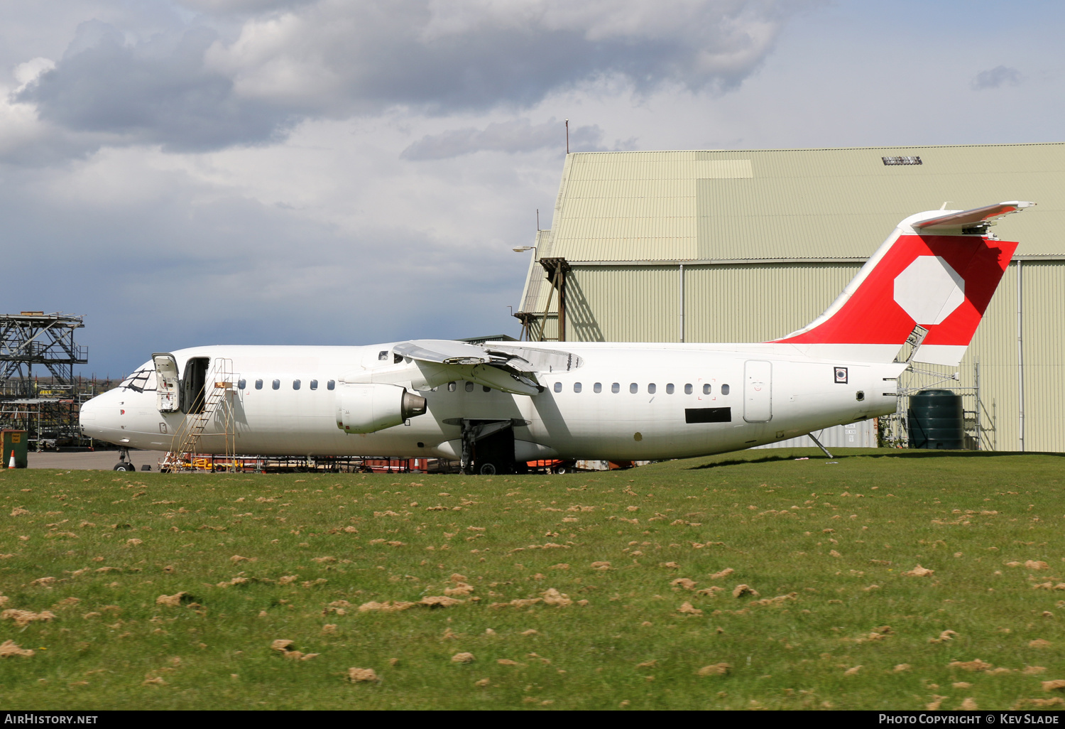 Aircraft Photo of HB-IXW | British Aerospace Avro 146-RJ100 | AirHistory.net #439922