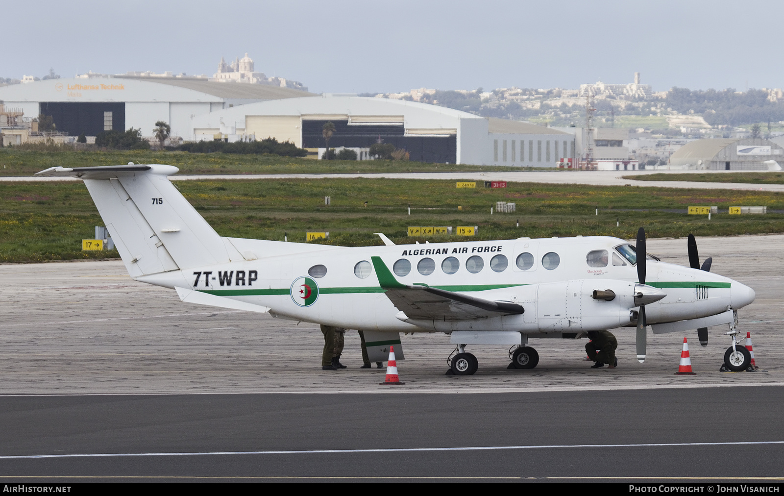 Aircraft Photo of 7T-WRP / 715 | Hawker Beechcraft 350 King Air (B300) | Algeria - Air Force | AirHistory.net #439993