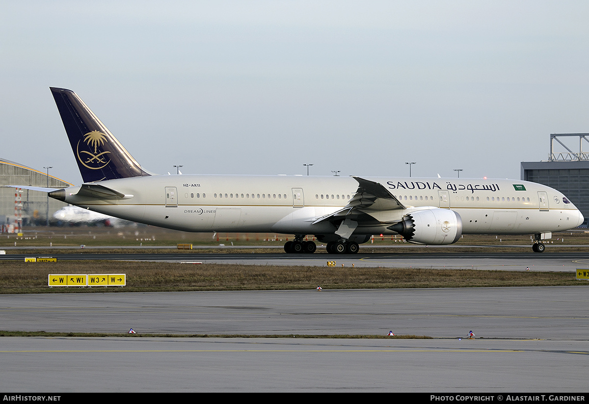 Aircraft Photo of HZ-AR11 | Boeing 787-9 Dreamliner | Saudia - Saudi Arabian Airlines | AirHistory.net #440230