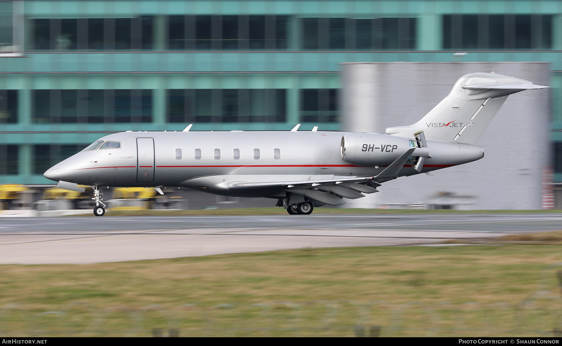 Aircraft Photo of 9H-VCP | Bombardier Challenger 350 (BD-100-1A10) | VistaJet | AirHistory.net #440234