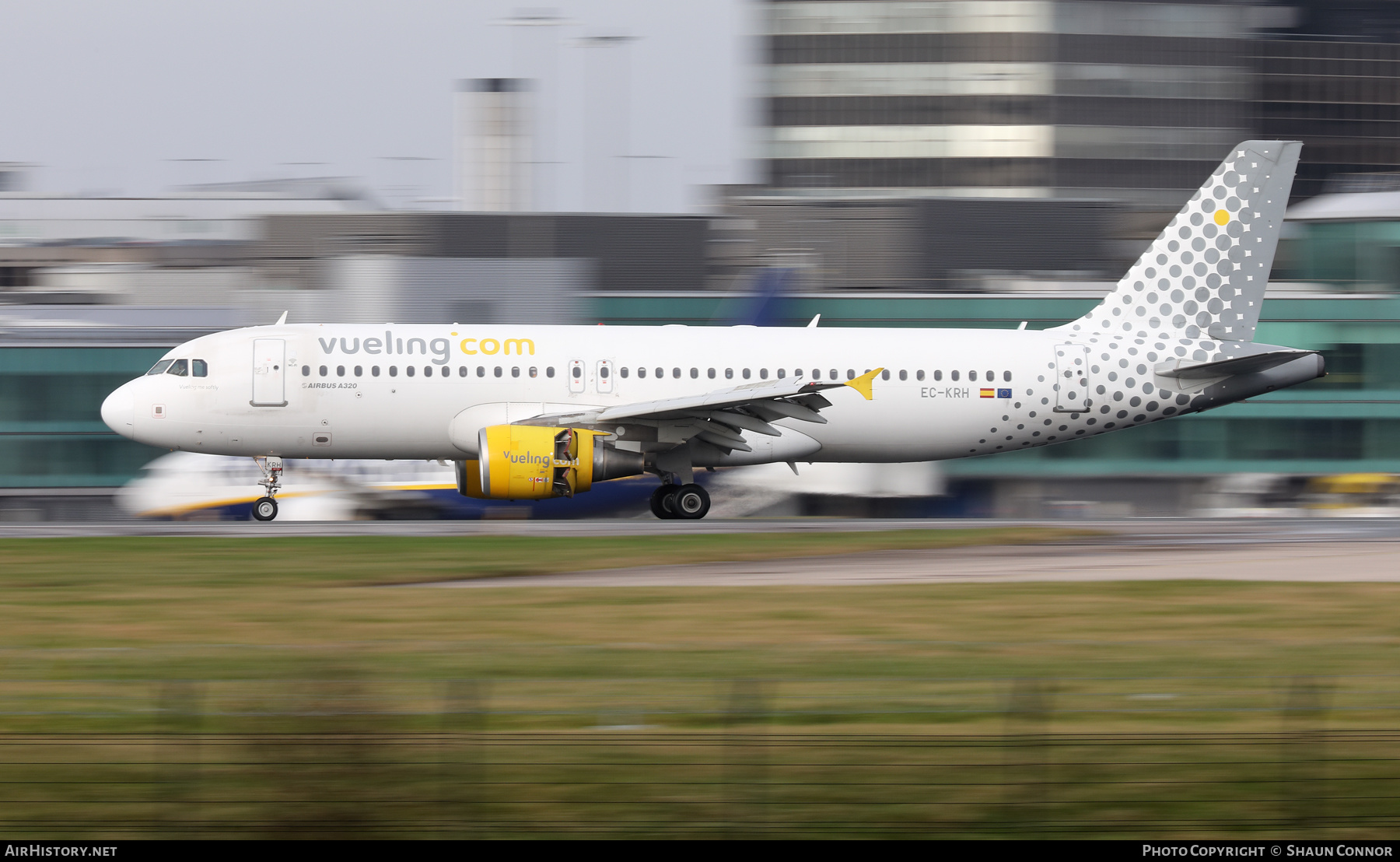 Aircraft Photo of EC-KRH | Airbus A320-214 | Vueling Airlines | AirHistory.net #440250