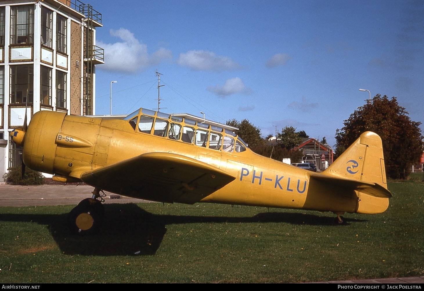 Aircraft Photo of PH-KLU / B-59 | North American AT-16 Harvard IIB | AirHistory.net #440415
