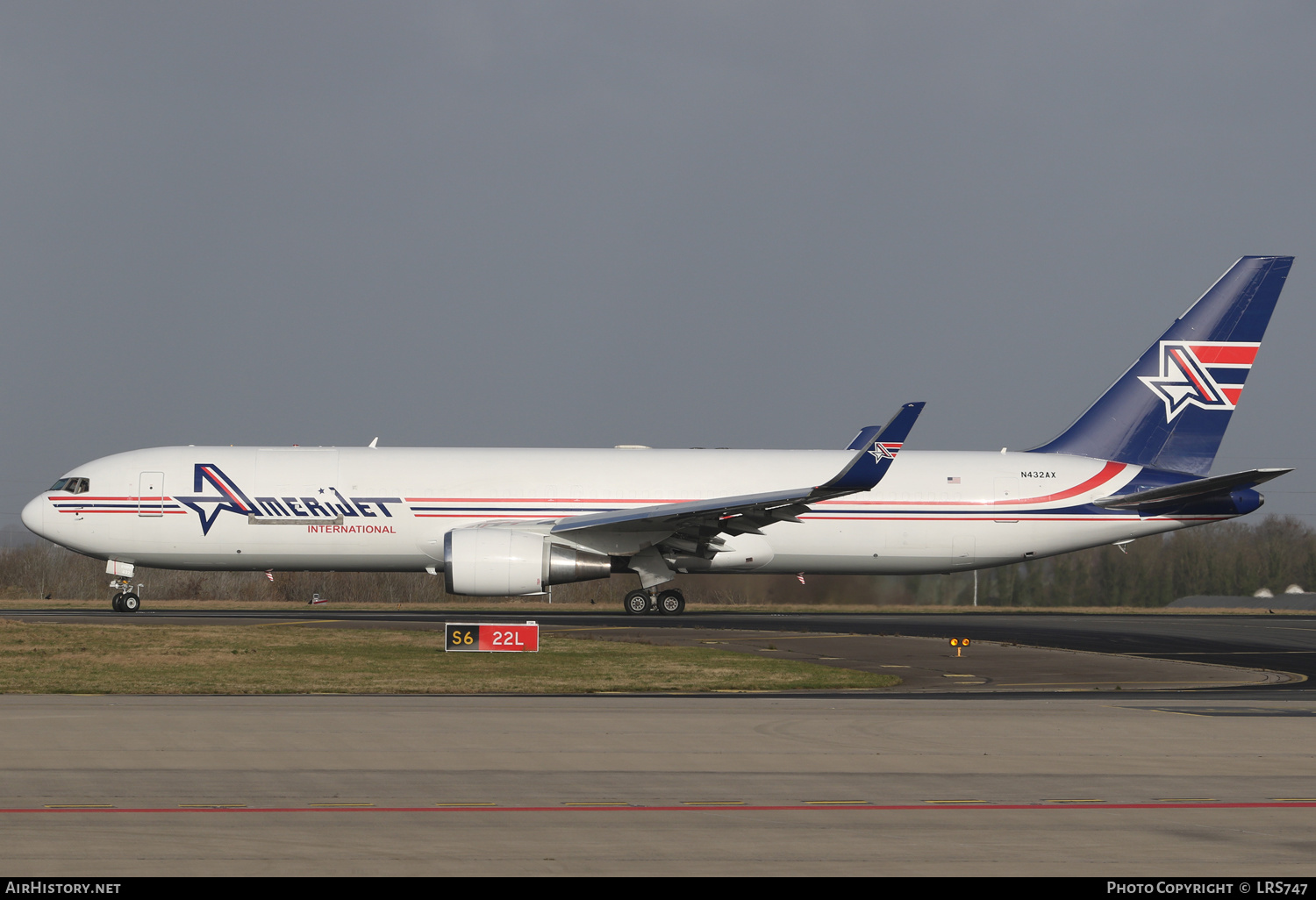 Aircraft Photo of N432AX | Boeing 767-323/ER(BDSF) | Amerijet International | AirHistory.net #440489