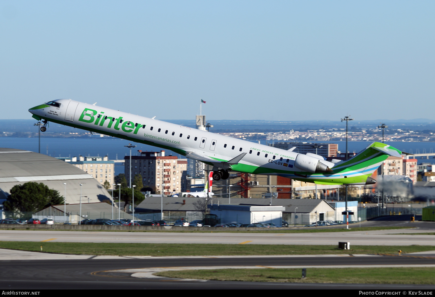 Aircraft Photo of EC-LOV | Bombardier CRJ-1000 (CL-600-2E25) | Binter Canarias | AirHistory.net #440527