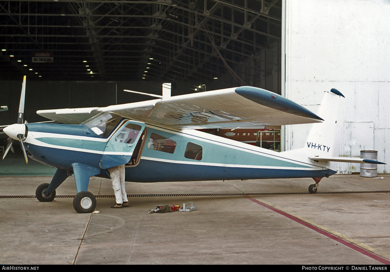 Aircraft Photo of VH-KTY | Helio H-295-1400 Super Courier | AirHistory.net #440581