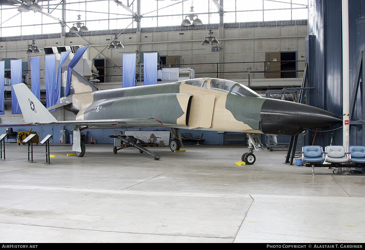 Aircraft Photo of 62-12201 / 62201 | McDonnell GRF-4C Phantom II | USA - Air Force | AirHistory.net #440624