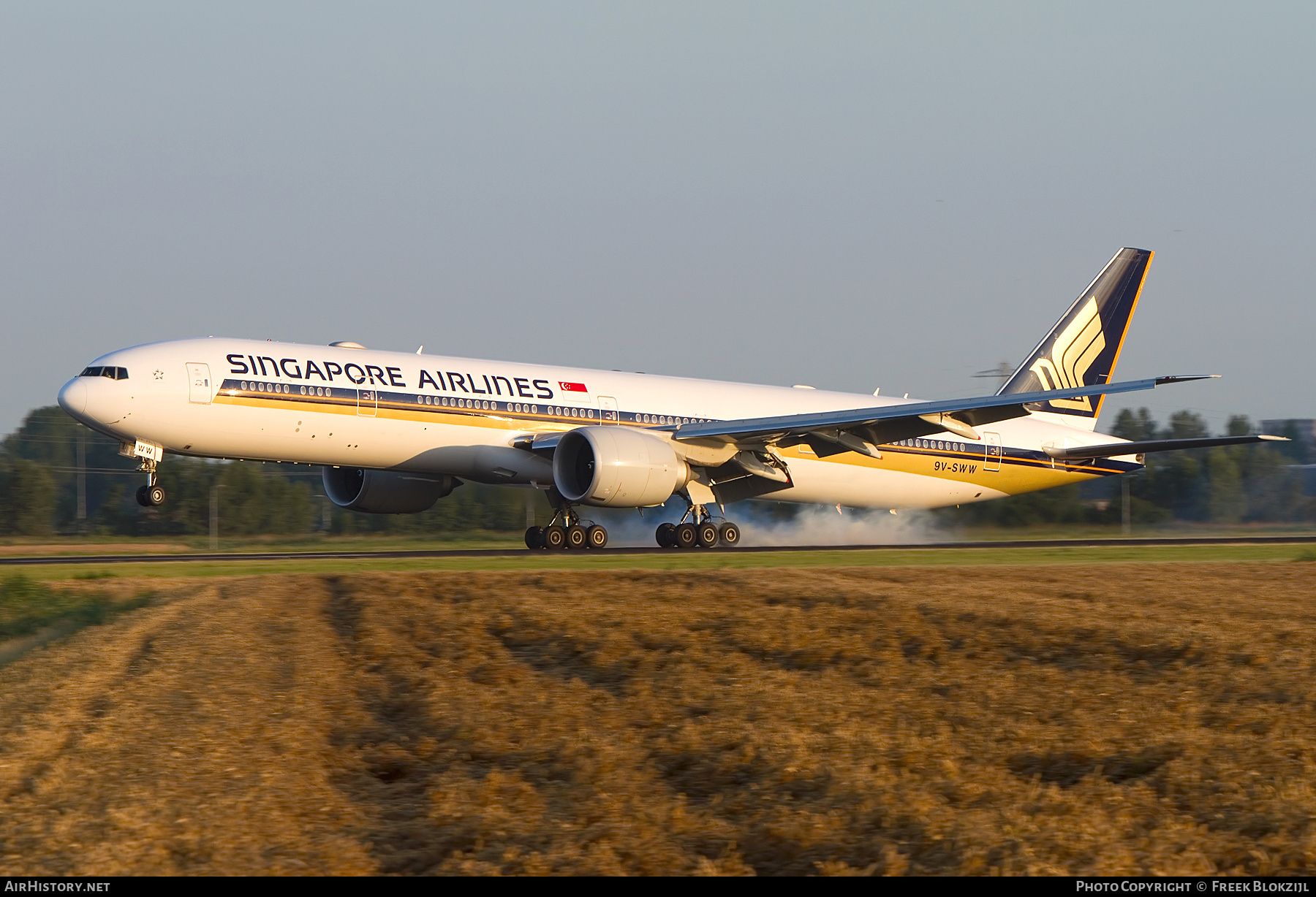 Aircraft Photo of 9V-SWW | Boeing 777-312/ER | Singapore Airlines | AirHistory.net #440647