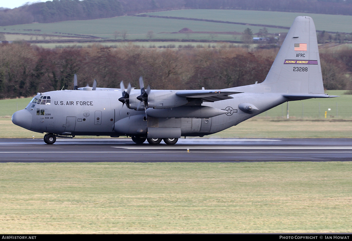 Aircraft Photo of 92-3288 / 23288 | Lockheed C-130H Hercules | USA - Air Force | AirHistory.net #440692