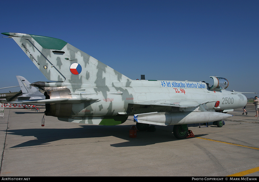 Aircraft Photo of 2500 | Mikoyan-Gurevich MiG-21MFN | Czechia - Air Force | AirHistory.net #440783