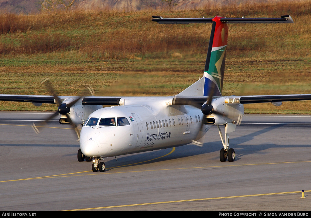 Aircraft Photo of ZS-NMA | De Havilland Canada DHC-8-315 Dash 8 | South African Express Airways - SA Express | AirHistory.net #440806