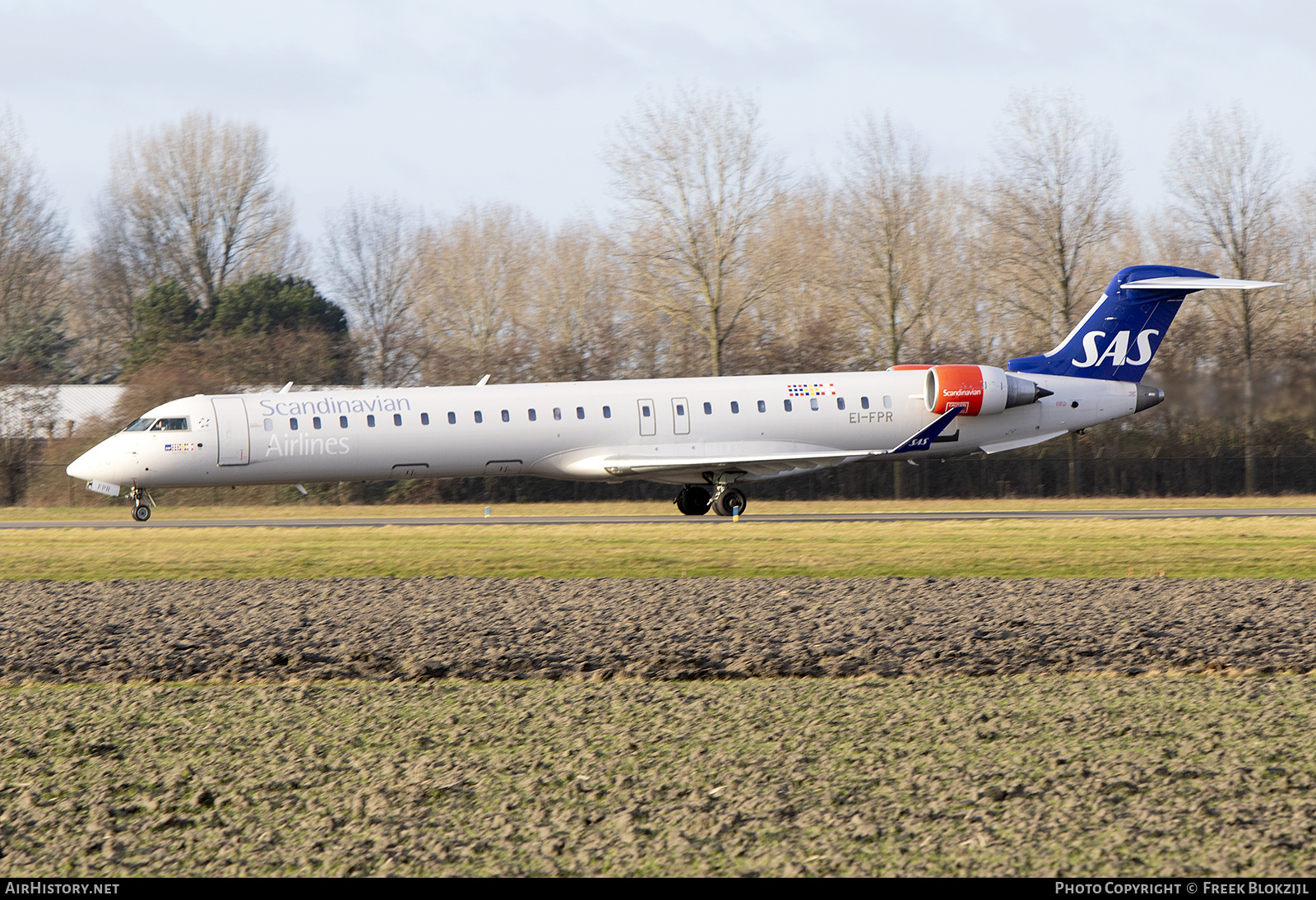 Aircraft Photo of EI-FPR | Bombardier CRJ-900LR (CL-600-2D24) | Scandinavian Airlines - SAS | AirHistory.net #440885