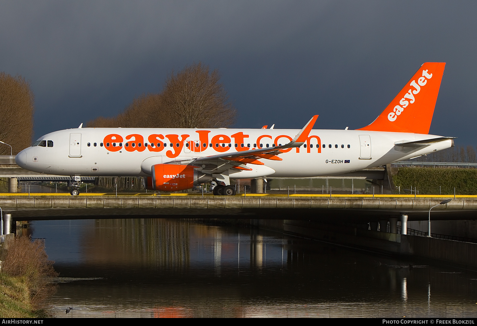 Aircraft Photo of G-EZOH | Airbus A320-214 | EasyJet | AirHistory.net #440890
