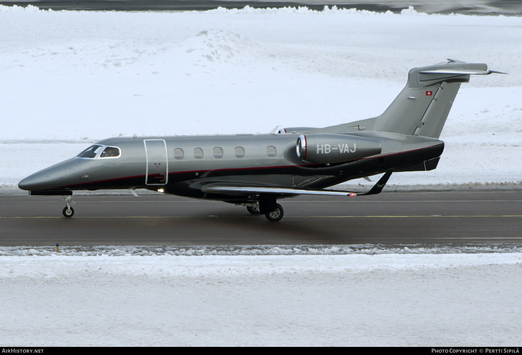 Aircraft Photo of HB-VAJ | Embraer EMB-505 Phenom 300E | Haute Aviation | AirHistory.net #441062