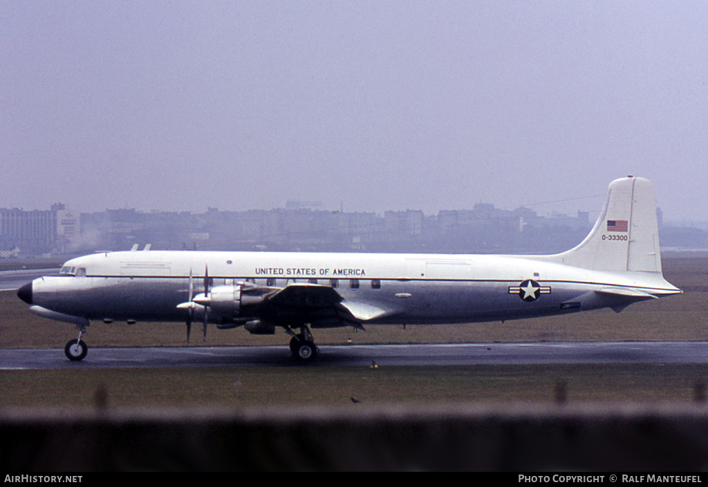Aircraft Photo of 53-3300 / 0-33300 | Douglas VC-118A Liftmaster | USA - Air Force | AirHistory.net #441063