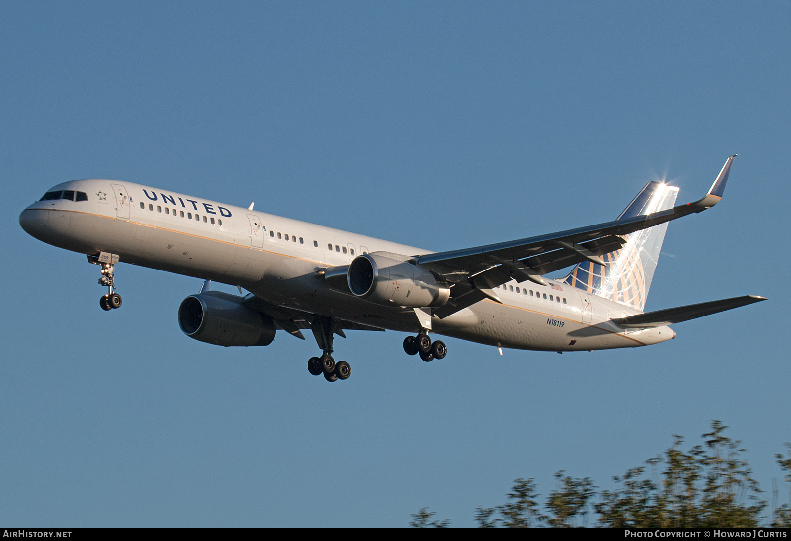 Aircraft Photo of N18119 | Boeing 757-224 | United Airlines | AirHistory.net #441247