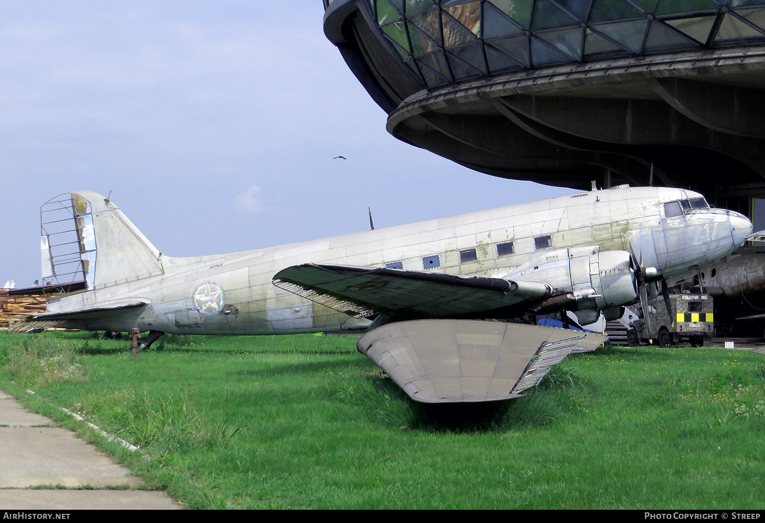 Aircraft Photo of 71214 | Douglas C-47D Skytrain | Yugoslavia - Air Force | AirHistory.net #441520