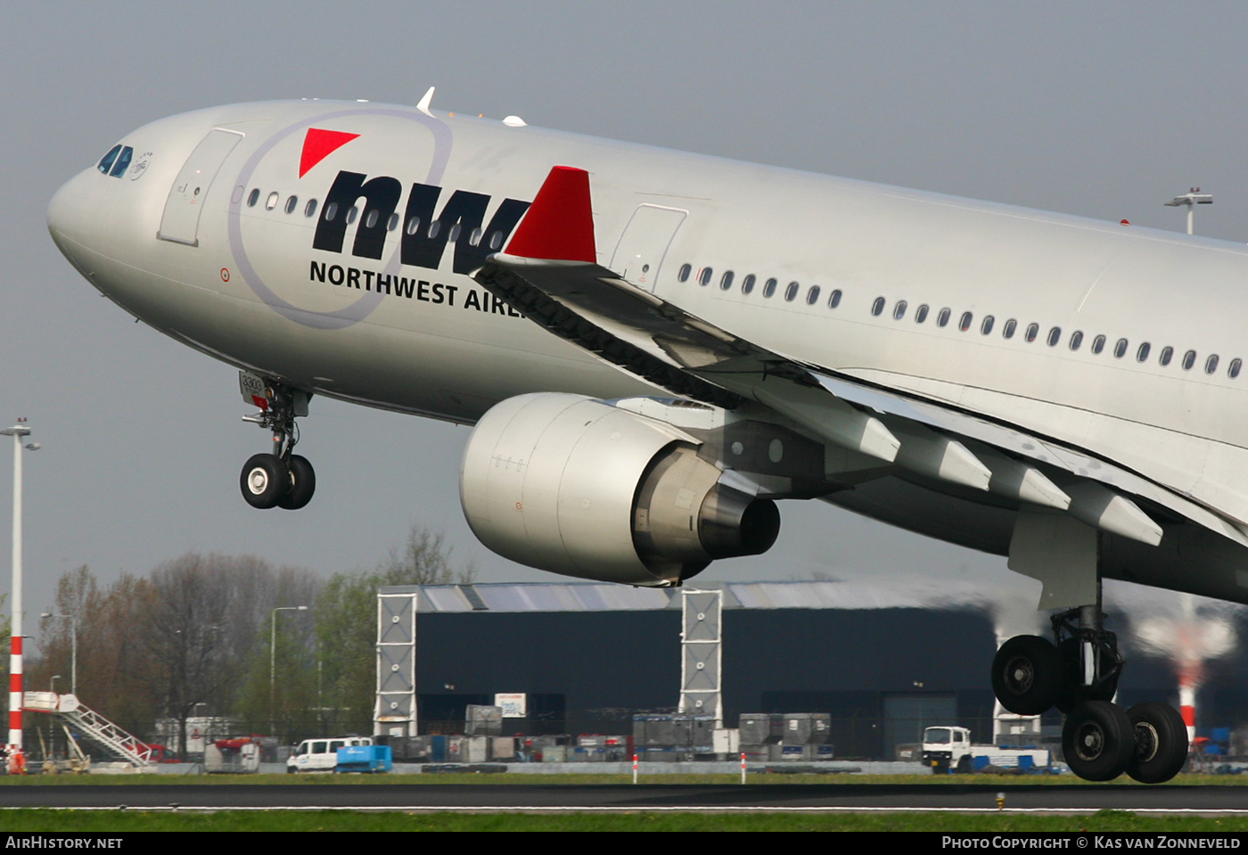 Aircraft Photo of N803NW | Airbus A330-323 | Northwest Airlines | AirHistory.net #441567