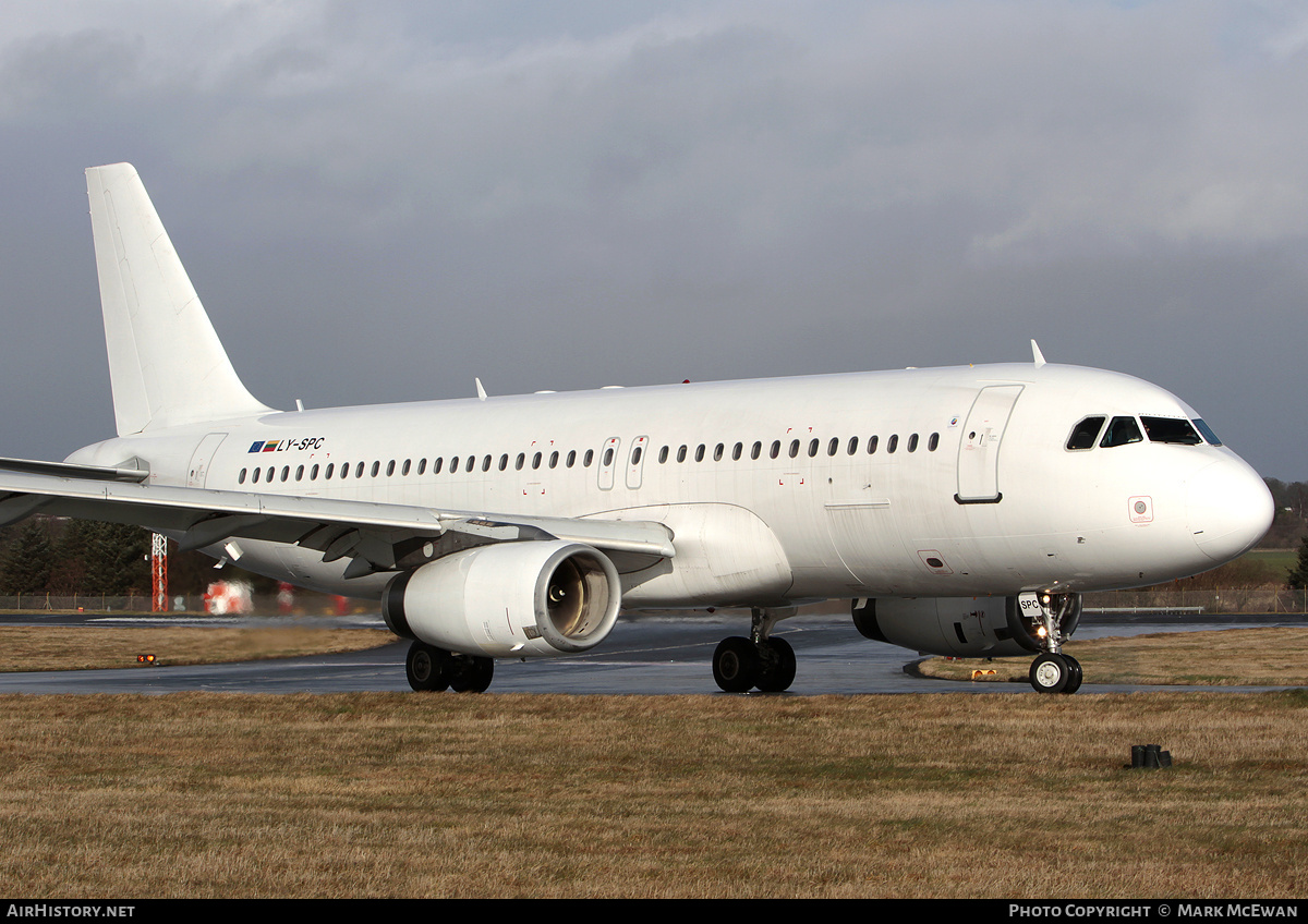 Aircraft Photo of LY-SPC | Airbus A320-231 | AirHistory.net #441604