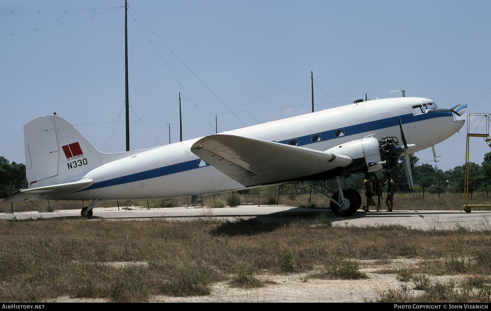 Aircraft Photo of N330 | Douglas C-47 Skytrain | Geosource | AirHistory.net #441677