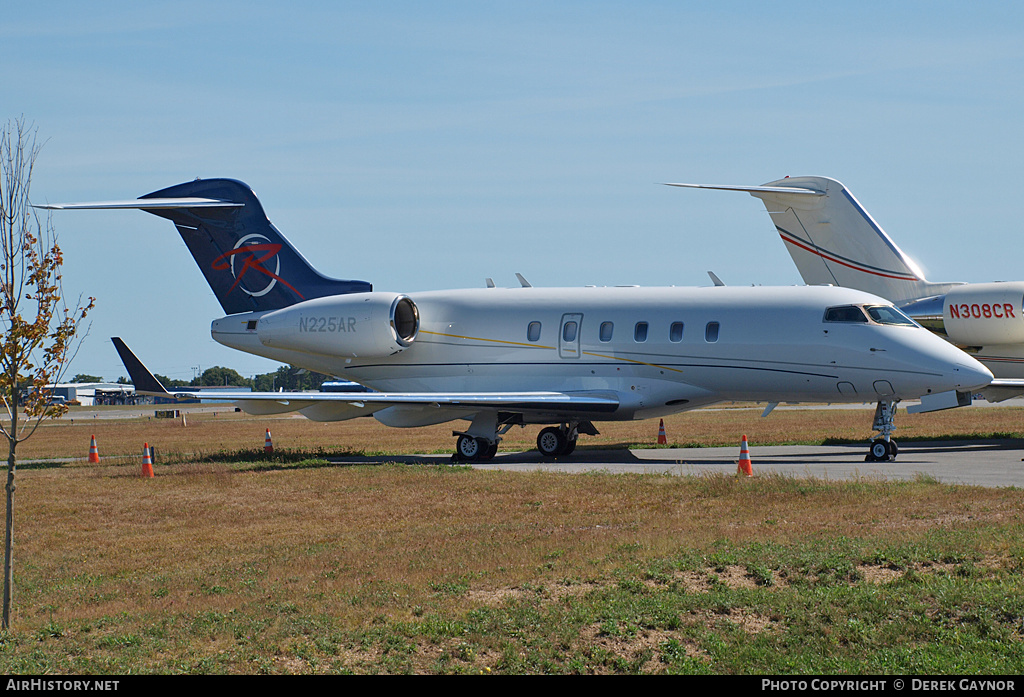 Aircraft Photo of N225AR | Bombardier Challenger 300 (BD-100-1A10) | AirHistory.net #441719