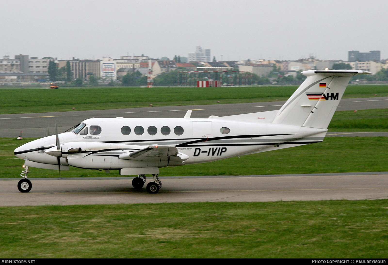 Aircraft Photo of D-IVIP | Raytheon B200 King Air | VHM Schul- und Charterflug | AirHistory.net #441828