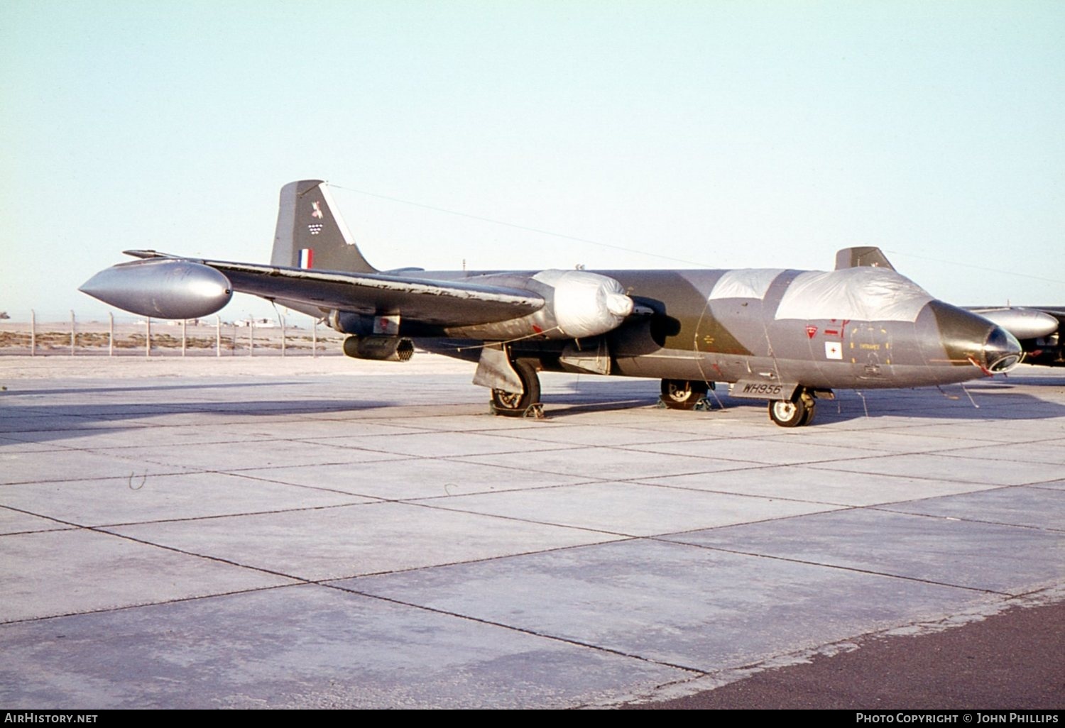 Aircraft Photo of WH956 | English Electric Canberra B15 | UK - Air Force | AirHistory.net #441837