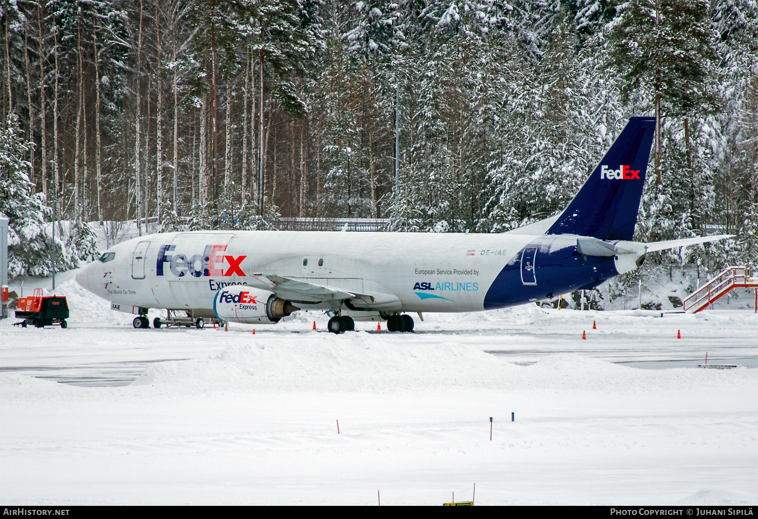 Aircraft Photo of OE-IAE | Boeing 737-4Q8(SF) | FedEx Express | AirHistory.net #441846