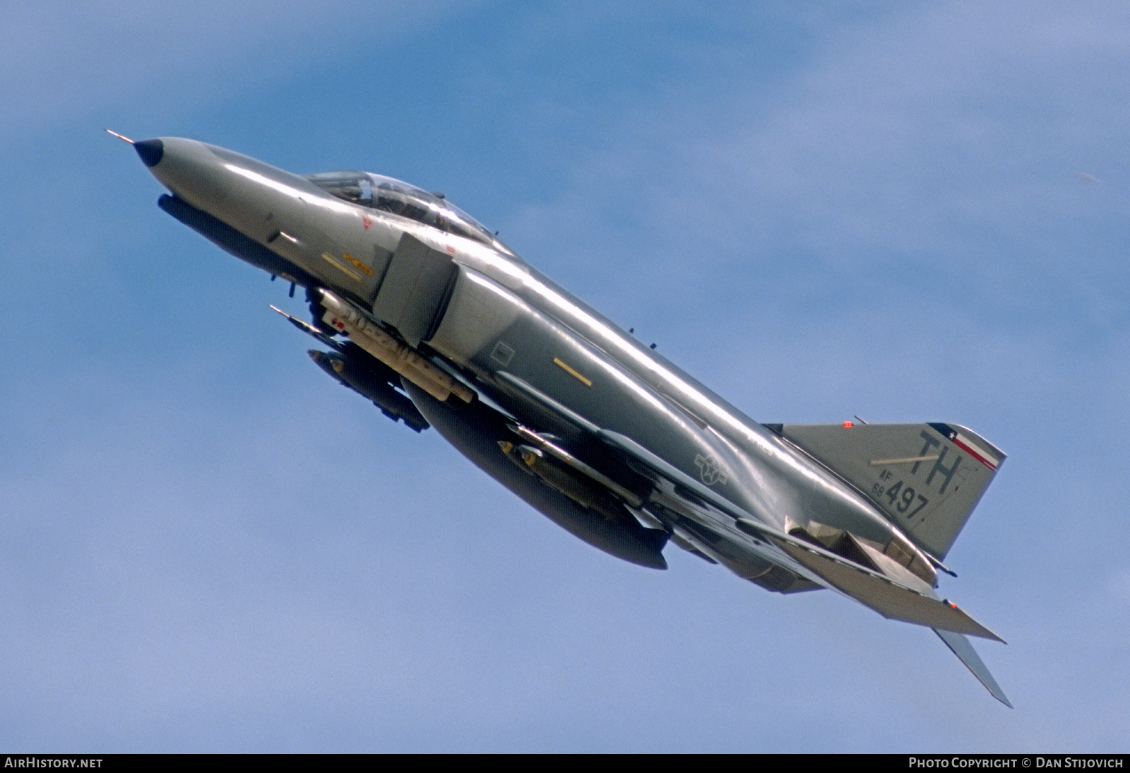 Aircraft Photo of 68-0497 / AF68-497 | McDonnell Douglas F-4E Phantom II | USA - Air Force | AirHistory.net #441854