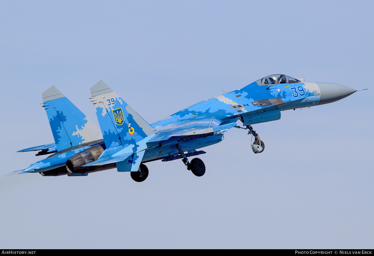 Aircraft Photo of 39 blue | Sukhoi Su-27P1M | Ukraine - Air Force | AirHistory.net #441989