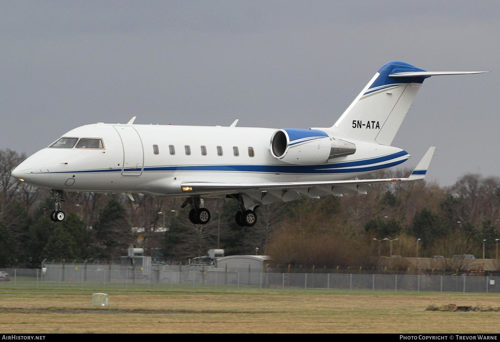 Aircraft Photo of 5N-ATA | Bombardier Challenger 605 (CL-600-2B16) | AirHistory.net #442043