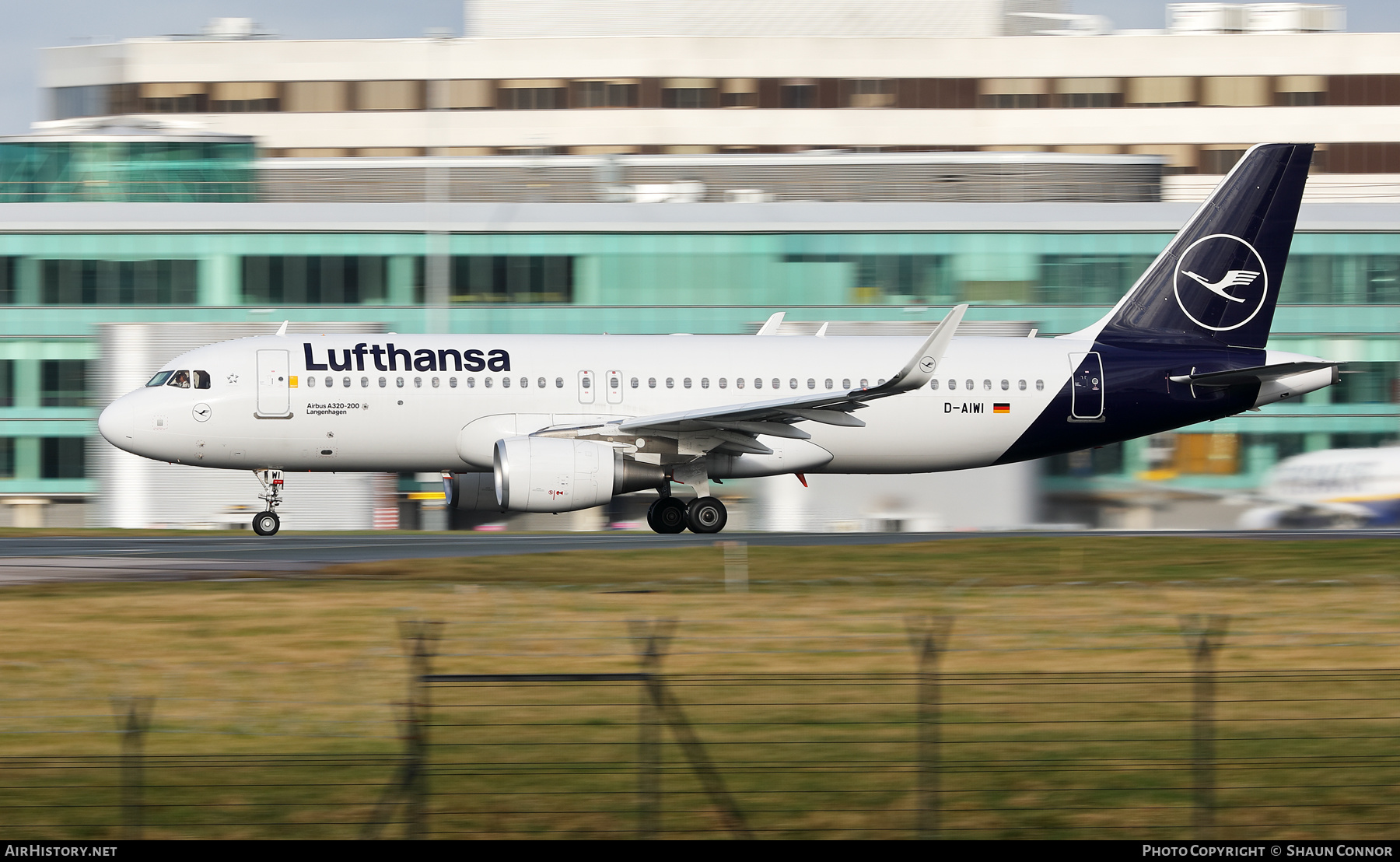 Aircraft Photo of D-AIWI | Airbus A320-214 | Lufthansa | AirHistory.net #442069