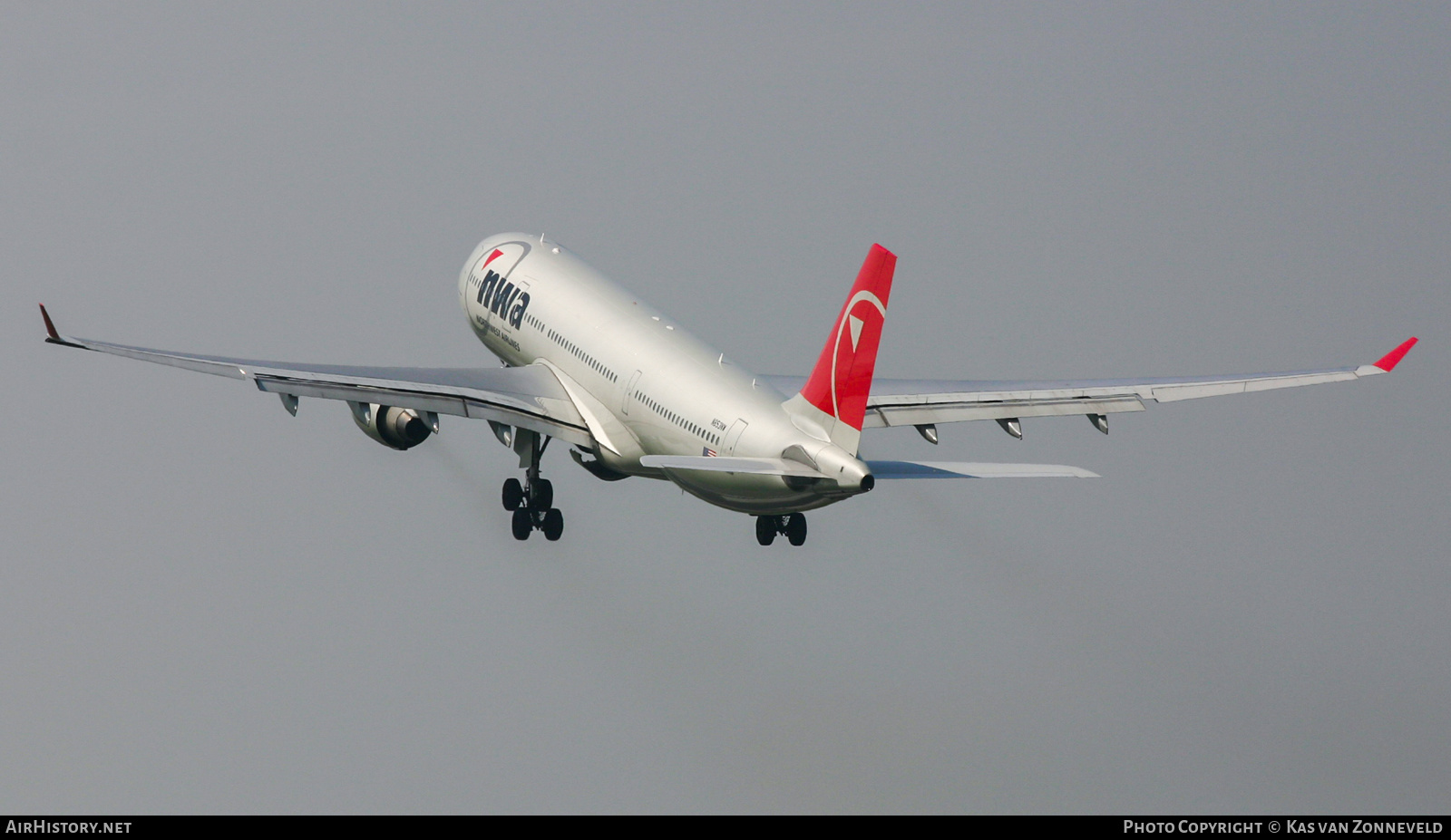 Aircraft Photo of N853NW | Airbus A330-223 | Northwest Airlines | AirHistory.net #442070