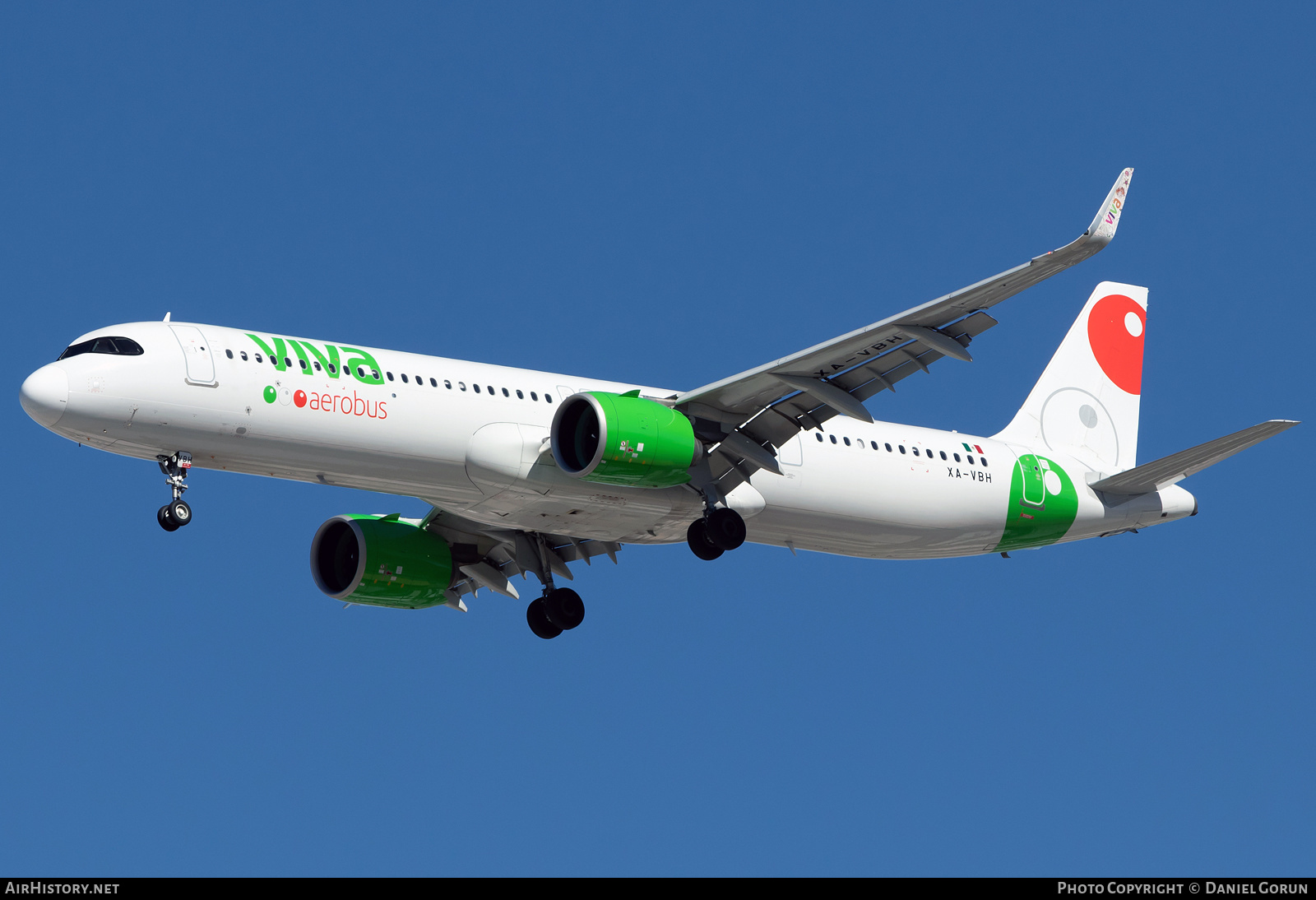 Aircraft Photo of XA-VBH | Airbus A321-271NX | Viva Aerobús | AirHistory.net #442099