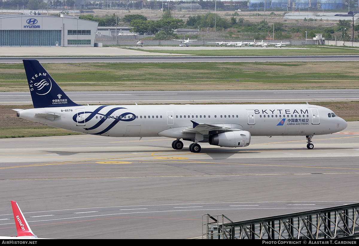 Aircraft Photo of B-6578 | Airbus A321-231 | China Southern Airlines | AirHistory.net #442196