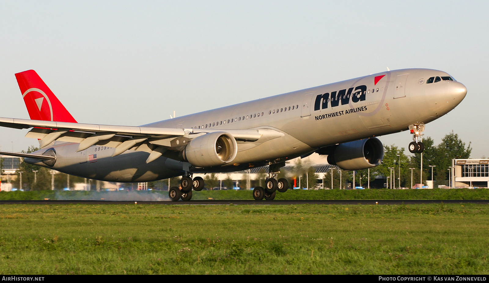 Aircraft Photo of N801NW | Airbus A330-323 | Northwest Airlines | AirHistory.net #442210