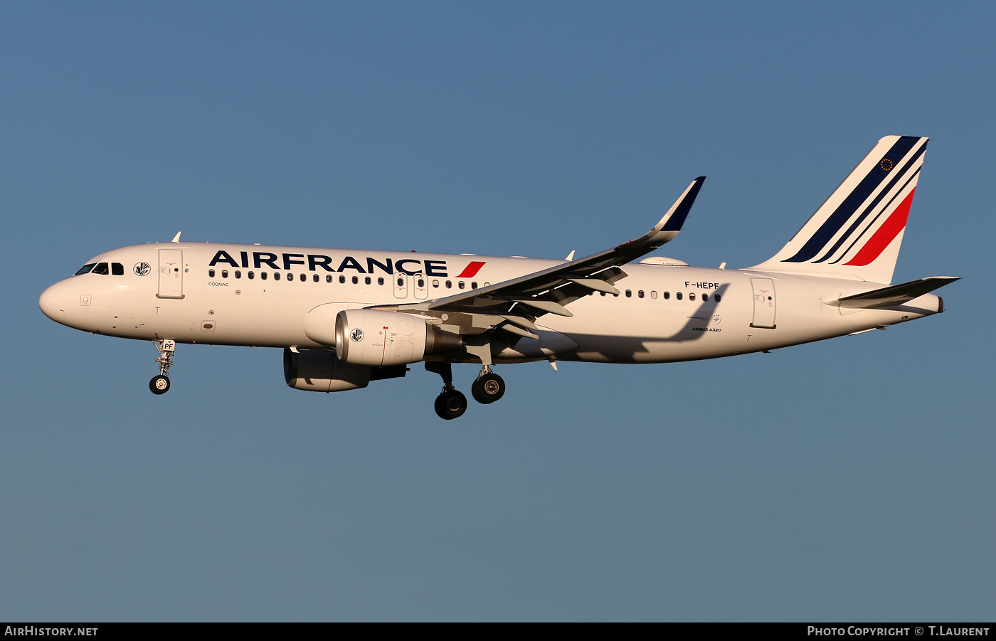 Aircraft Photo of F-HEPF | Airbus A320-214 | Air France | AirHistory.net #442263