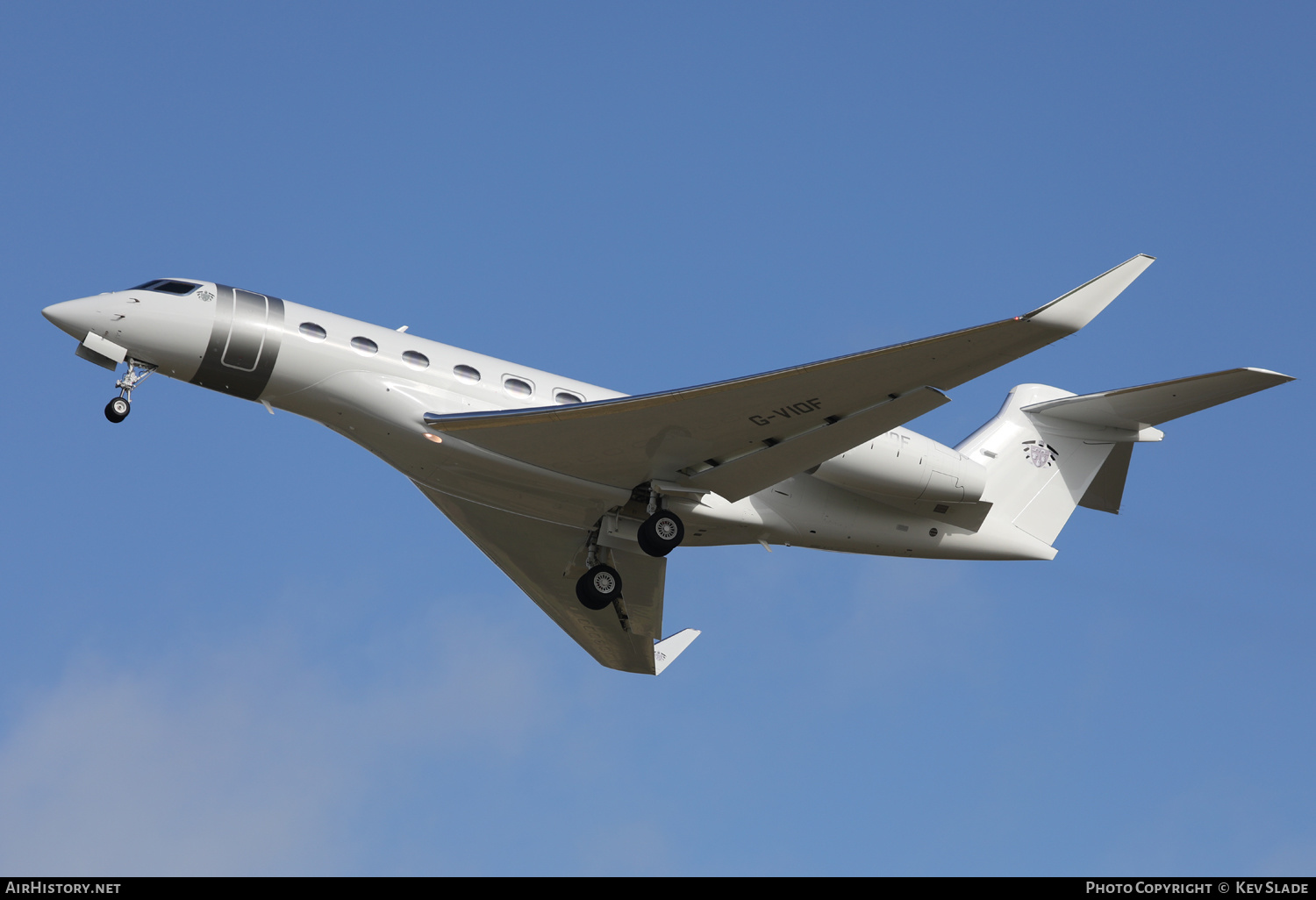 Aircraft Photo of G-VIOF | Gulfstream Aerospace G650ER (G-VI) | AirHistory.net #442268