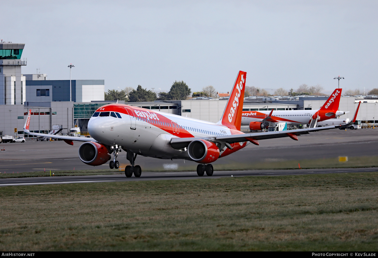 Aircraft Photo of G-EZRX | Airbus A320-214 | EasyJet | AirHistory.net #442295