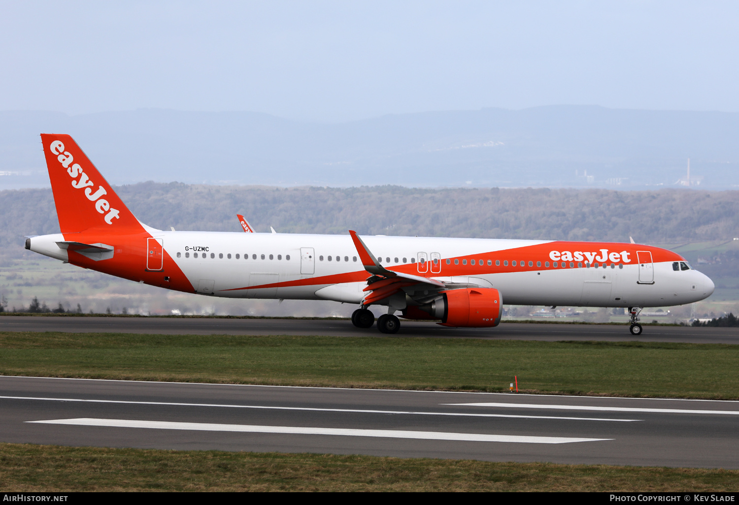 Aircraft Photo of G-UZMC | Airbus A321-251NX | EasyJet | AirHistory.net #442304