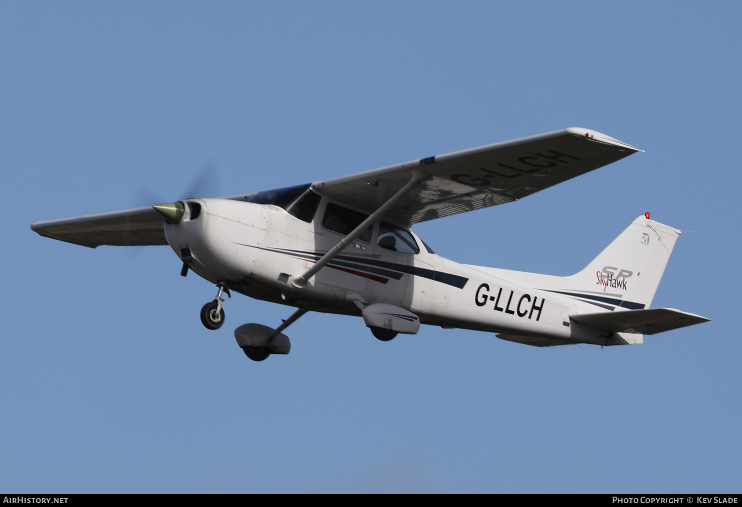 Aircraft Photo of G-LLCH | Cessna 172S Skyhawk SP | AirHistory.net #442307
