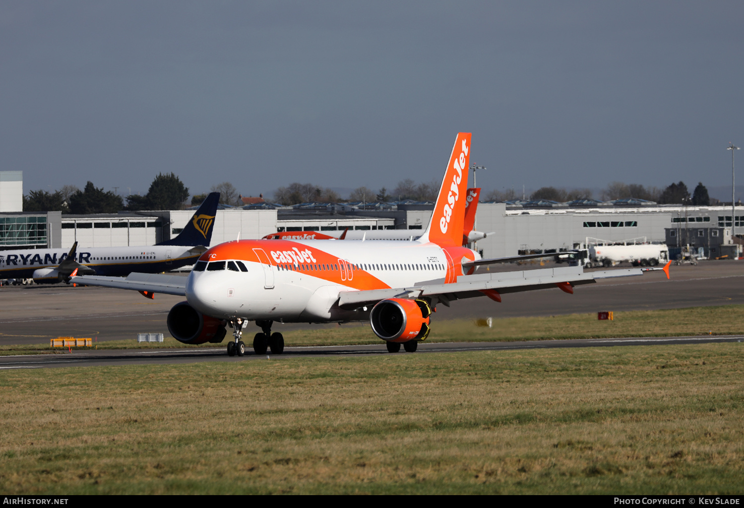 Aircraft Photo of G-EZTC | Airbus A320-214 | EasyJet | AirHistory.net #442313