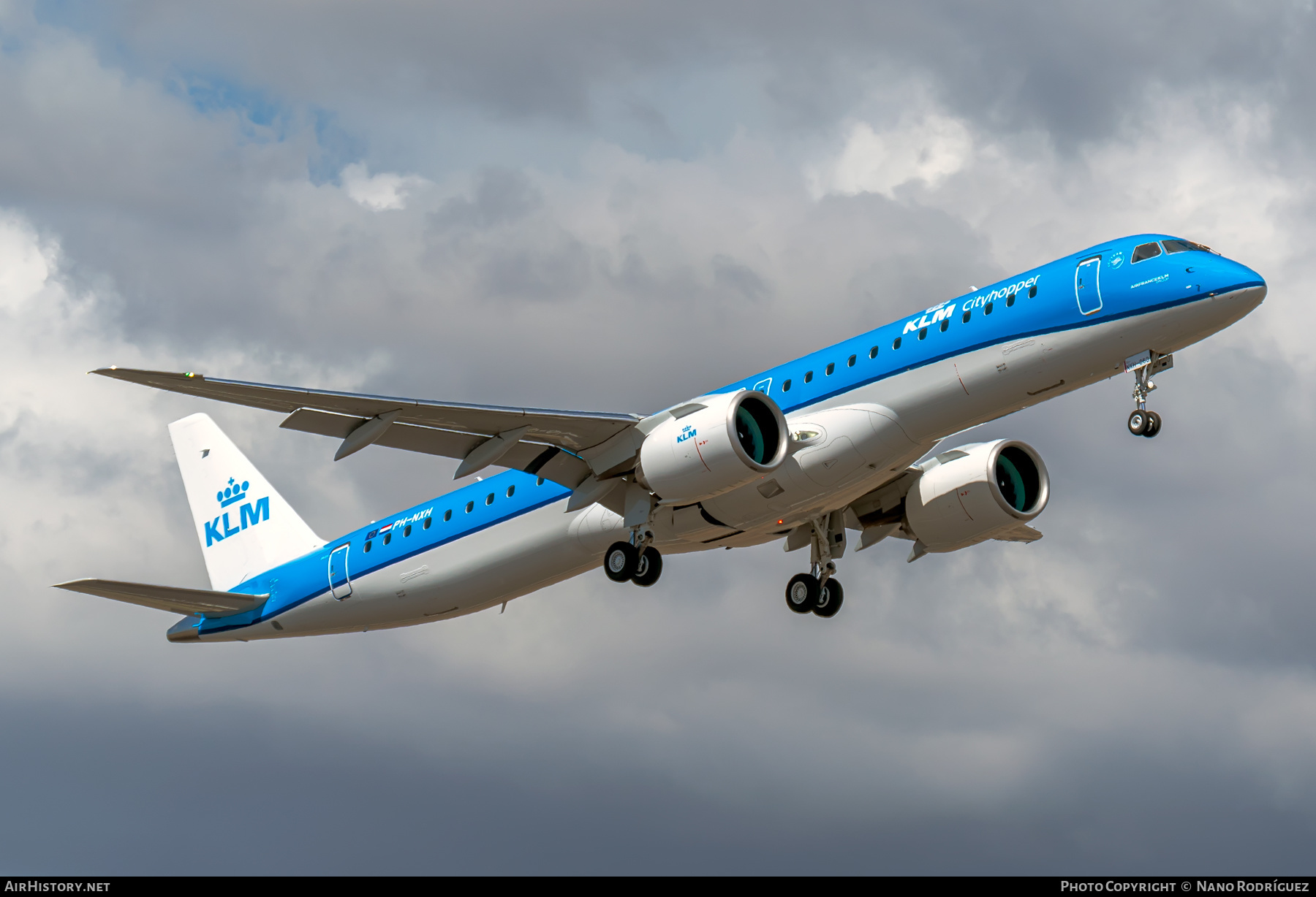 Aircraft Photo of PH-NXH | Embraer 195-E2 (ERJ-190-400) | KLM Cityhopper | AirHistory.net #442397